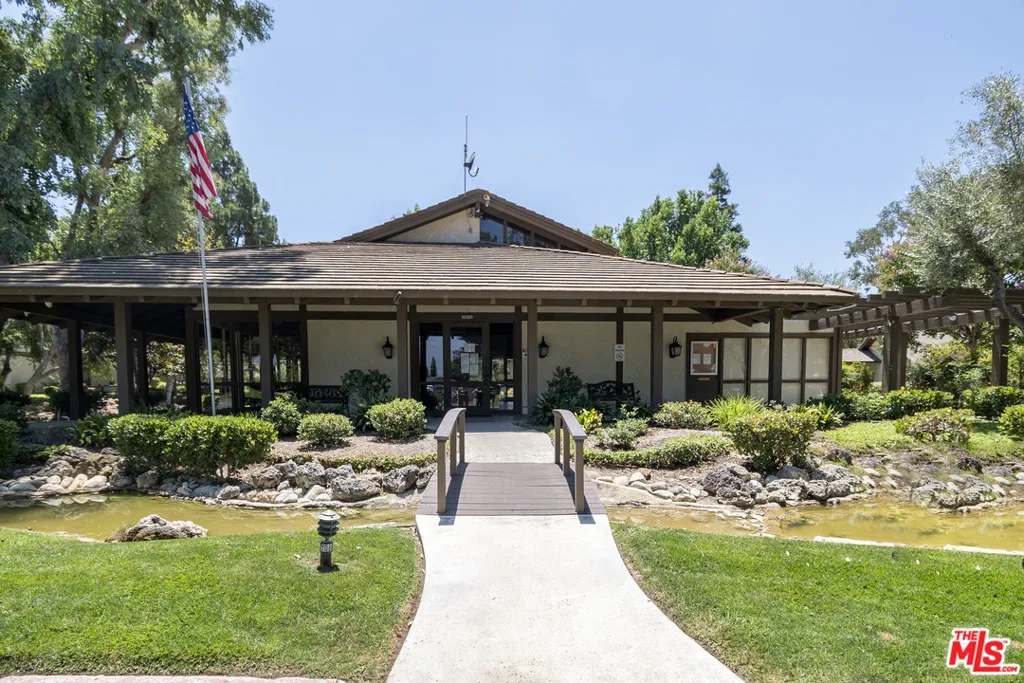 1637 Aspen Village Way, West Covina, California 91791 home-pic-26